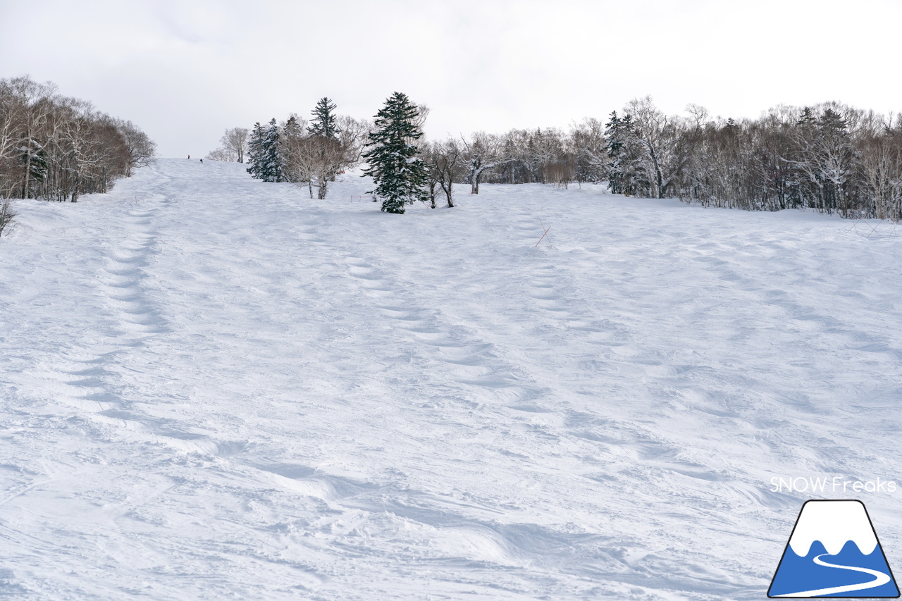 キロロリゾート｜真っ白な雪と真っ青な空。粉雪ゲレンデクルージングが気持ち良いキロロ。この週末は『Sweet Protection 試着会』も開催中！